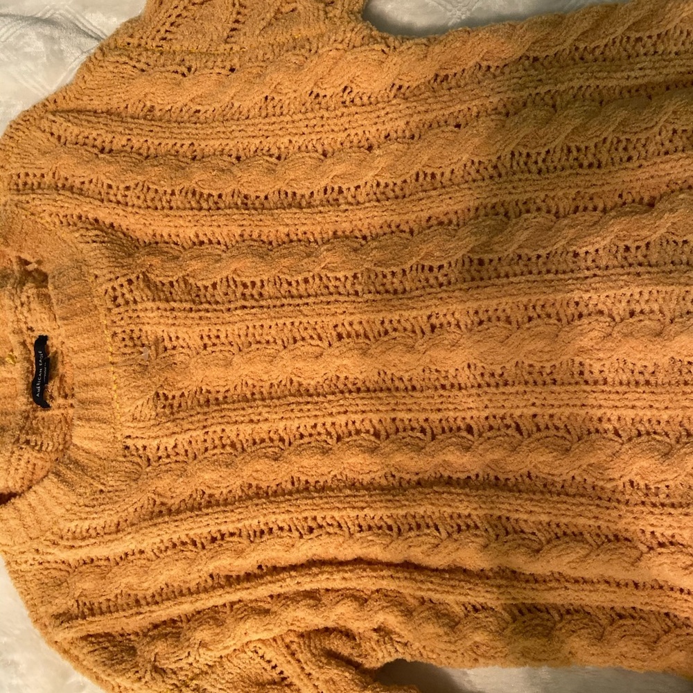 American Eagle sweater